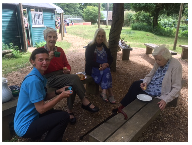 LADIES CLUB VISITING THE REPTILE CENTER